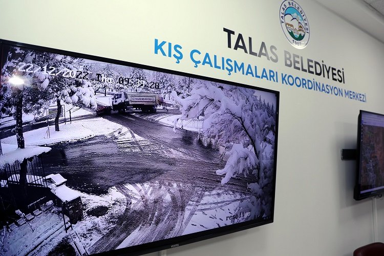 Kayseri Talas'ta kış mesaisi -