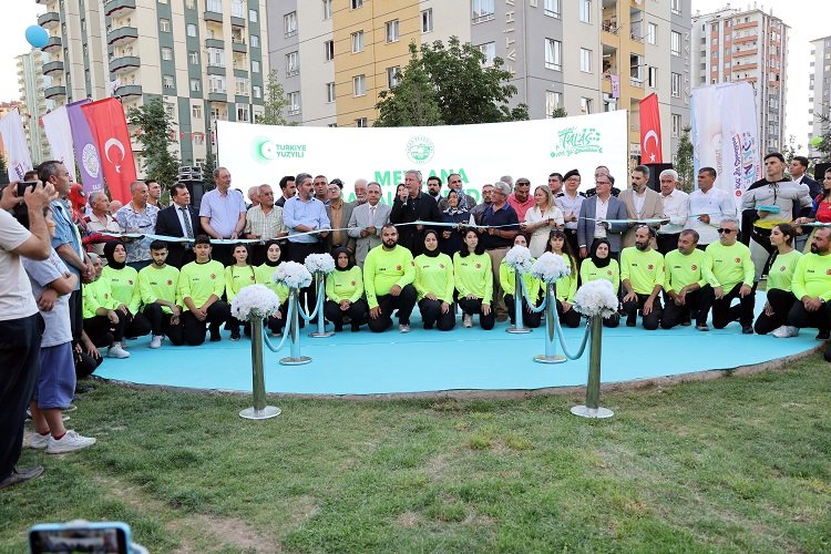 Kayseri Talas'ta Mevlana Meydanı açıldı -