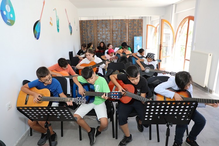Kayseri Talas'ta müzik kurslarına yoğun ilgi -