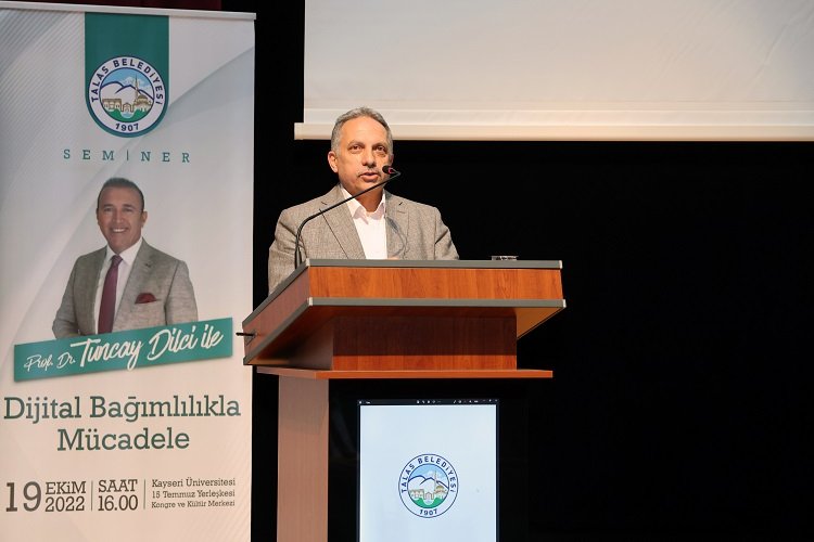 Kayseri Talas'ta öğretmenlere 'dijital bağımlılık' semineri -