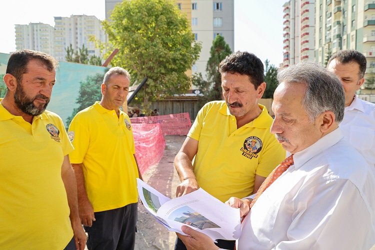 Kayseri Talas'ta onarım timi çalışıyor -