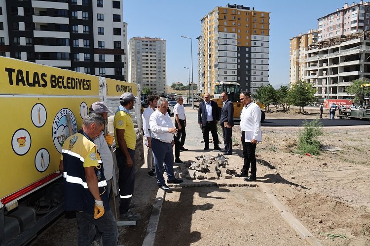 Kayseri Talas'ta onarım timi iş başında -