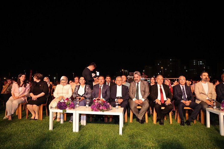 Kayseri Talas'ta Zafer Bayramı coşkusu -