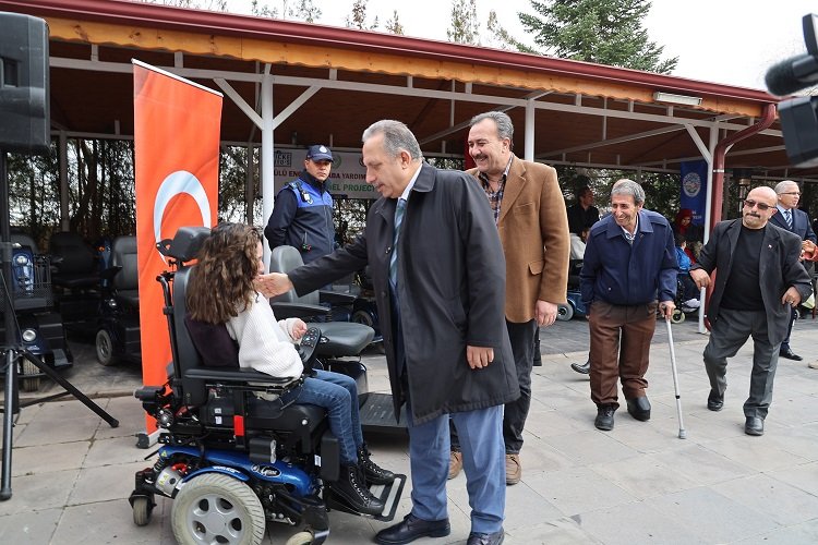 Kayseri Talas'tan engellilere akülü araç -
