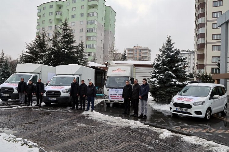Kayseri Talas'tan yardım konvoyu -