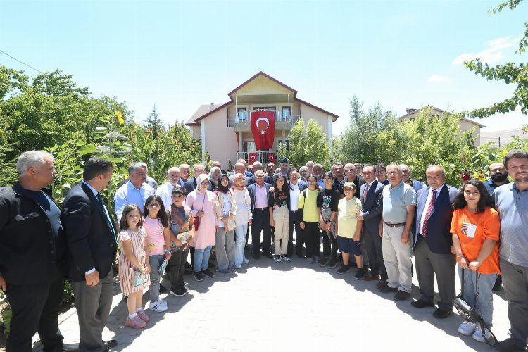 Kayseri Valisi Çiçek'ten anlamlı ziyaret -