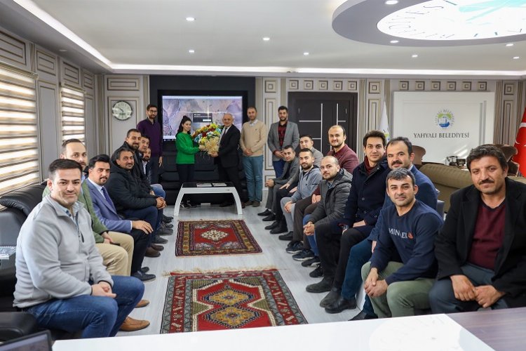 Kayseri Yahyalı Belediye personeli Esat Öztürk'le buluştu -