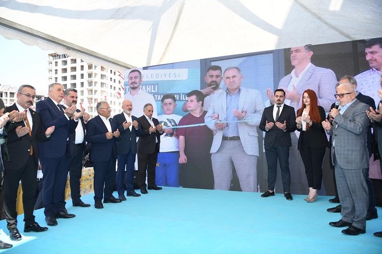 Kayserili hayırseverler örnek oluyor -