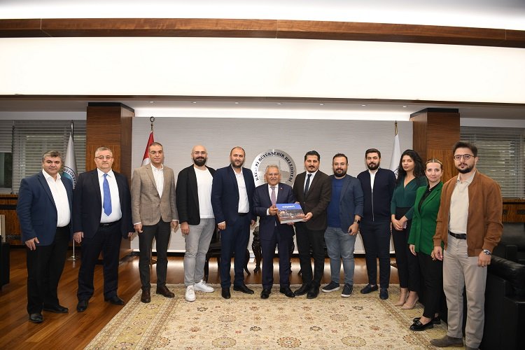 Kayserili mimarlardan Başkan Büyükkılıç'a ziyaret -