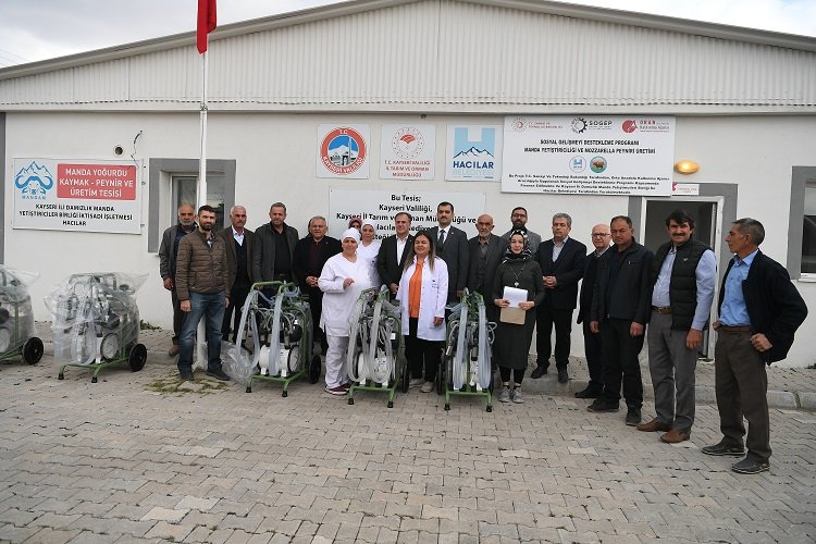 Kayserili üreticiye süt sağma makinesi desteği -