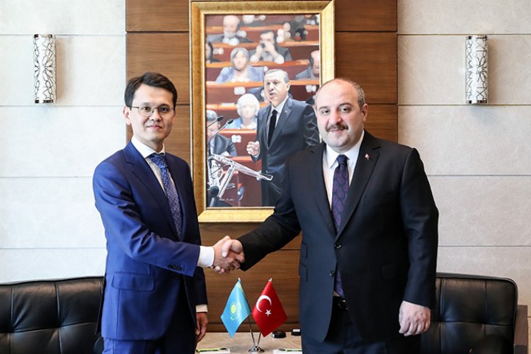 Kazakistanlılar TOGG'u çok beğendi -