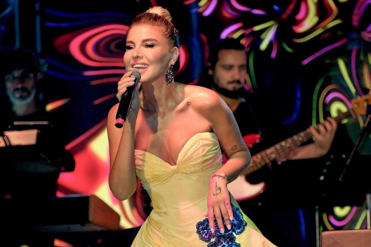 Kıbrıs'ta Gülben rüzgarı! -