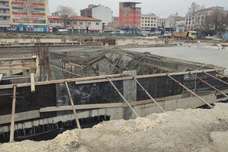 Keşan Belediyesi'ne ait otopark inşaatı çöktü -