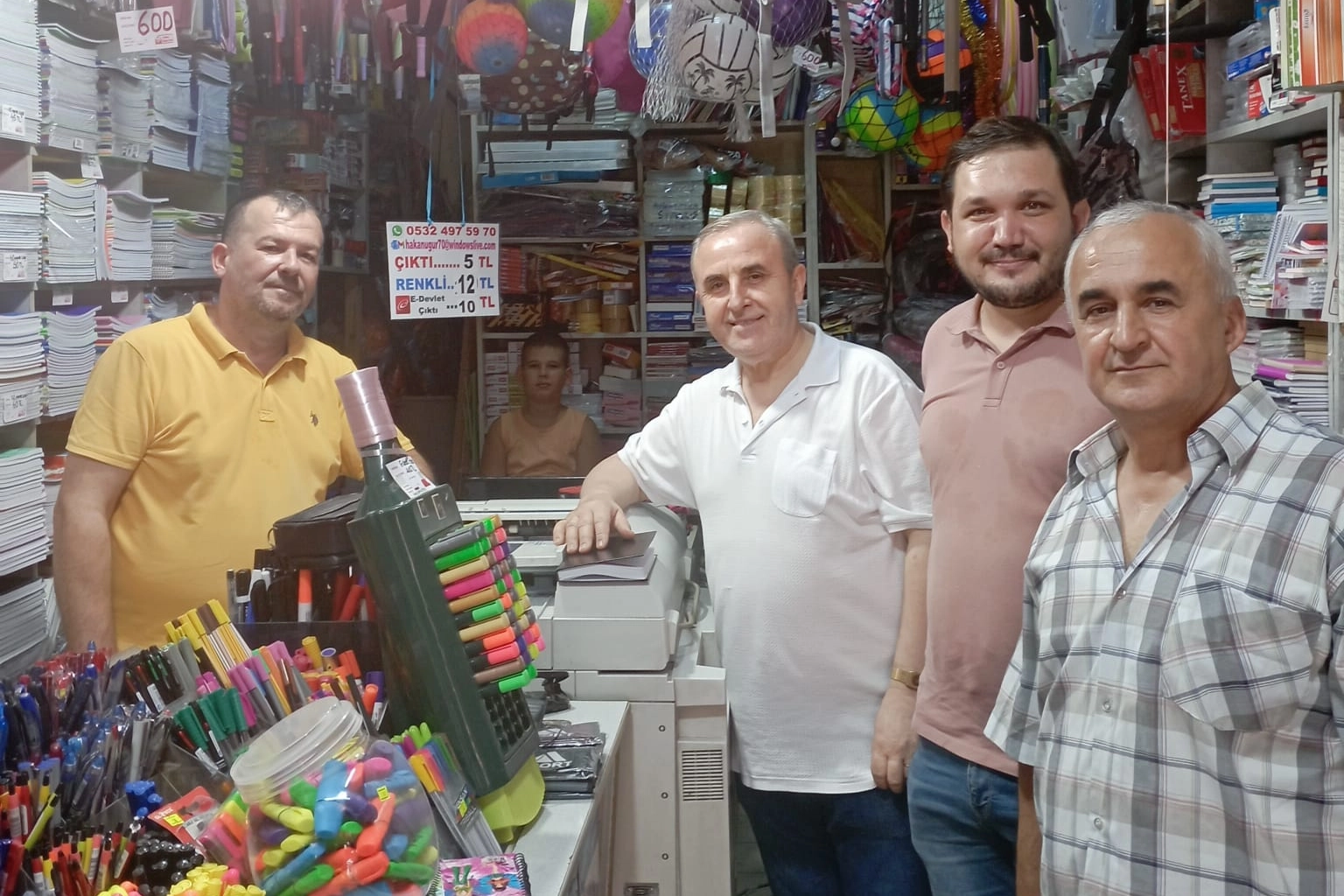 Keşan'da okullar açılıyor, kırtasiye sektörü zor günler geçiriyor -