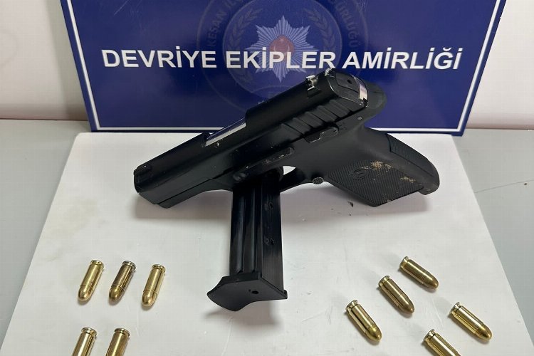 Keşan'da ruhsatsız silahla yakalandı -