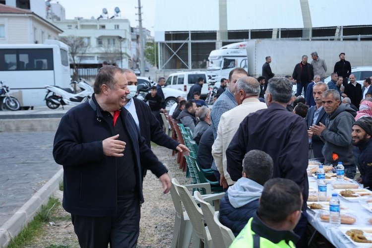 Kilis Belediyesi'nden, 500 evlerde 350 kişilik iftar -