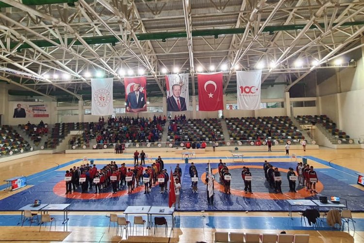 Kilis'te güreş müsabakaları başladı -