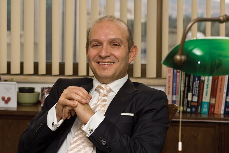 Kimseyi geride bırakma -