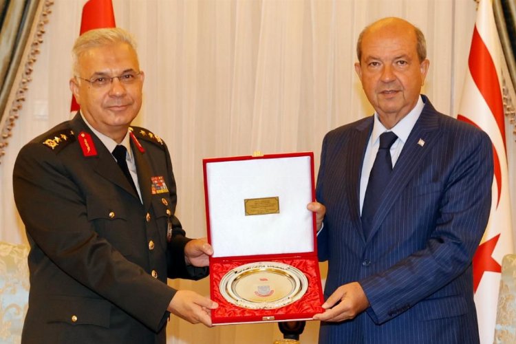 KKTC'de Türk Barış Kuvvetleri'nden Cumhurbaşkanı Tatart'a ziyaret -