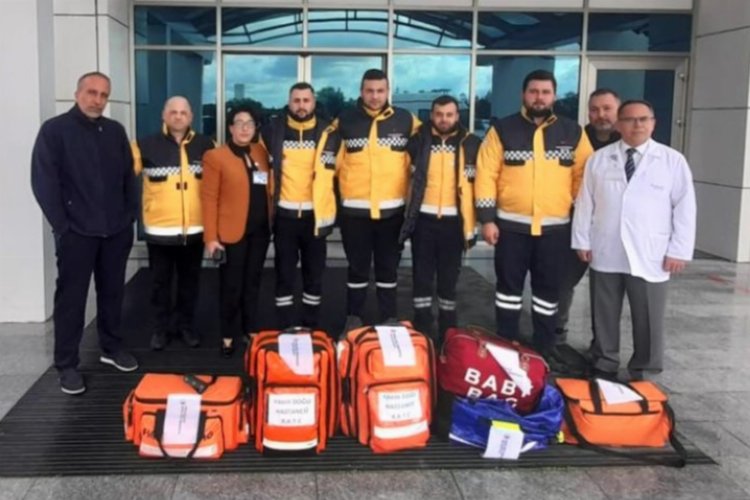 KKTC'den 10 kişilik tıbbi destek Türkiye için yola çıktı -