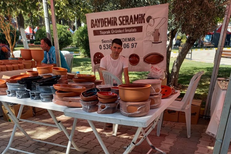 Kınık çömlekleri İzmir’deki festivalde yerini aldı -