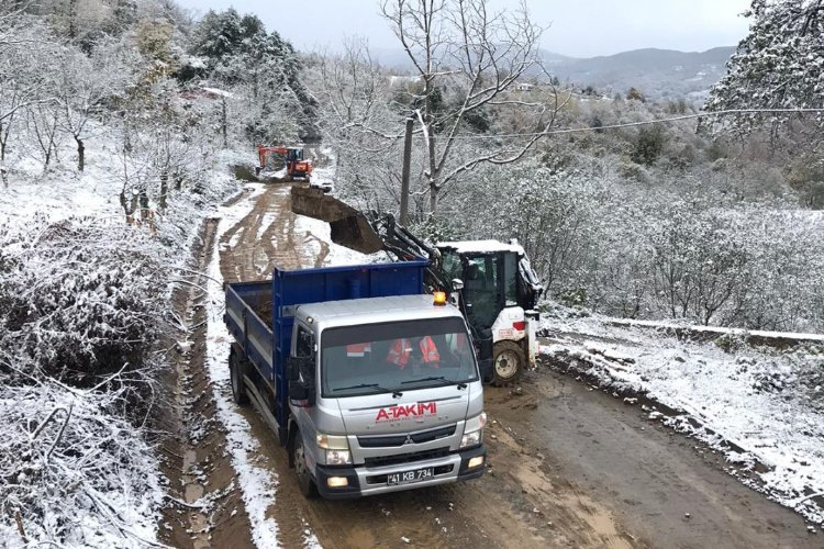 Kocaeli A Takımı kar mesaisinde -