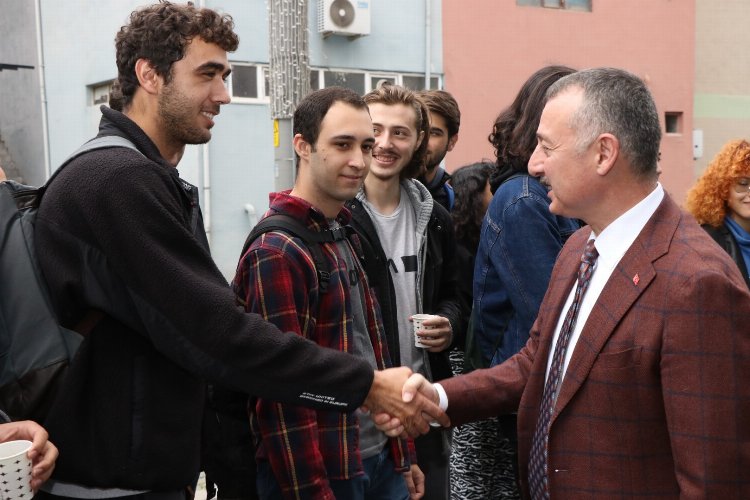 Kocaeli Büyükşehir'den üniversite öğrencilerine büyük hizmet -