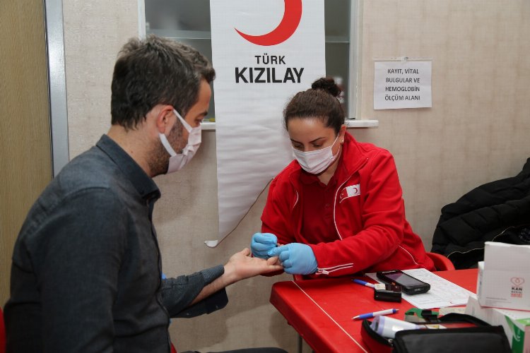 Kocaeli Büyükşehir’den Kızılay kan bağışına destek -