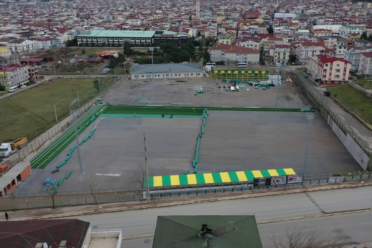 Kocaeli Darıca Nene Hatun Stadı sentetik çime kavuşuyor -