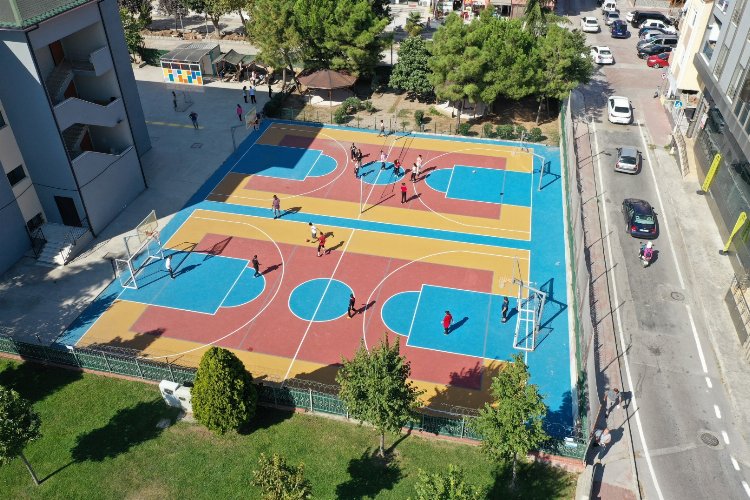 Kocaeli'de 106 okula daha basketbol ve voleybol sahası -