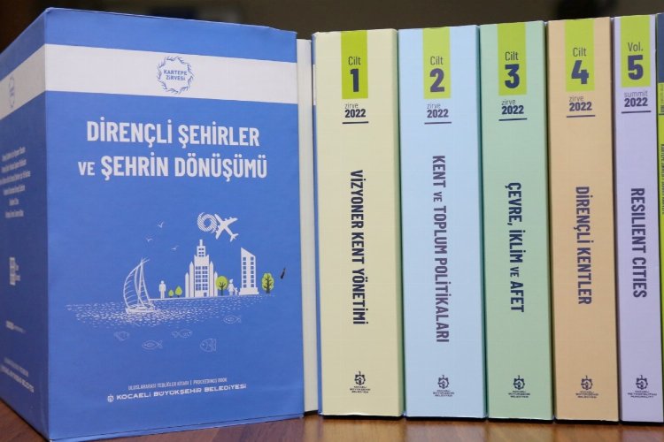 Kocaeli'de 4. Kartepe Zirvesi kitaplaştırıldı -