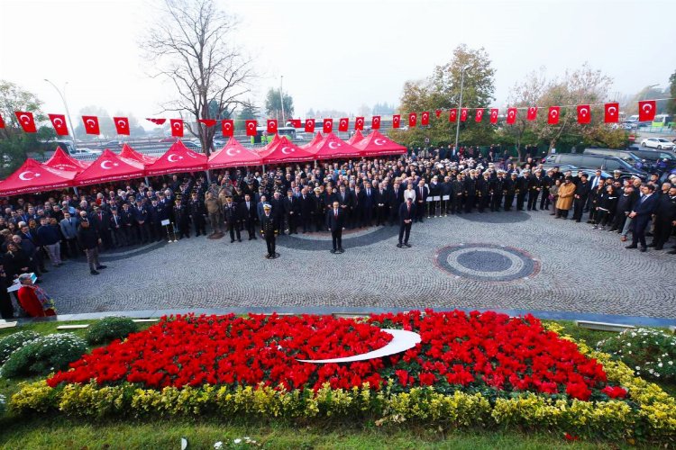 Kocaeli'de 84. yıla 1084 Atatürk çiçeği -