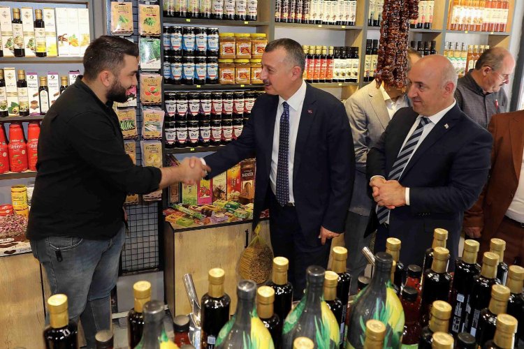 Kocaeli'de Başkan Büyükakın'dan Darıca'da esnaf ziyareti -