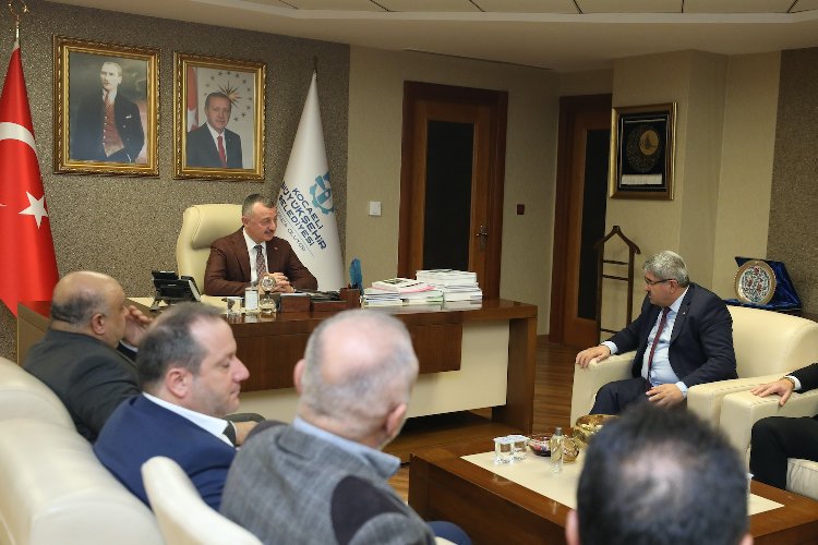Kocaeli'de Başkan Büyükakın, KOTO yönetimini konuk etti -
