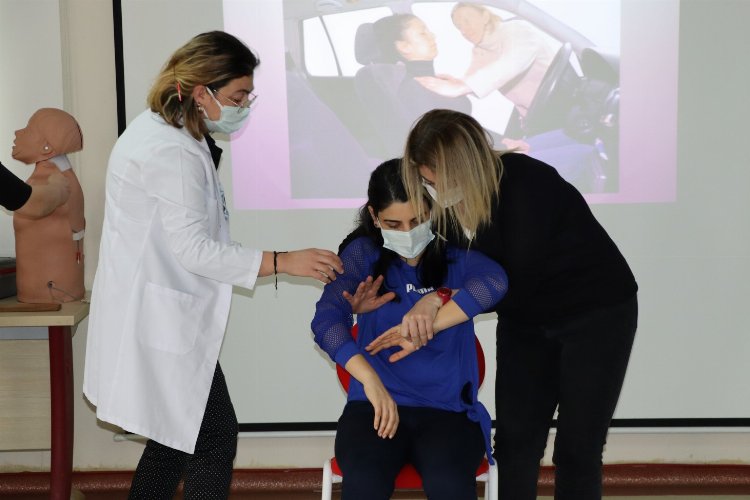 Kocaeli'de Büyükşehir personeline temel ilkyardım eğitimi -