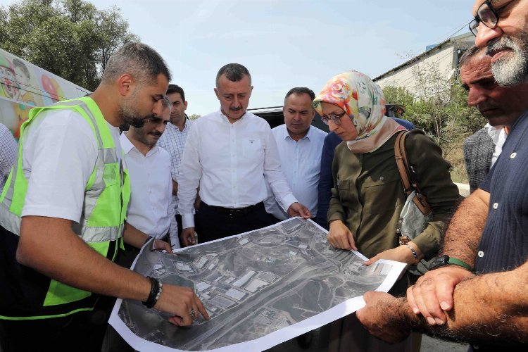 Kocaeli'de cadde ve yol çalışmalarına yakın mercek -
