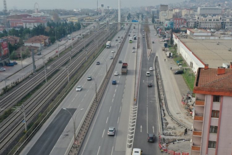 Kocaeli'de D-100 yan yolda akış yönü değiştirildi -