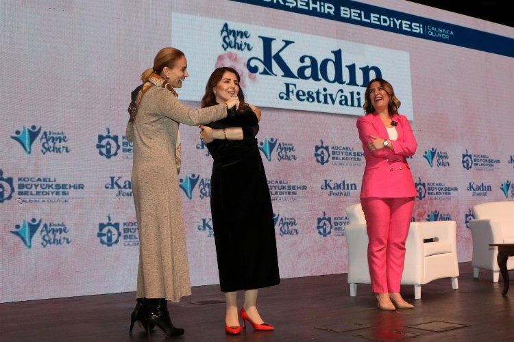 Kocaeli'de Filistinli kadınlar unutulmadı -