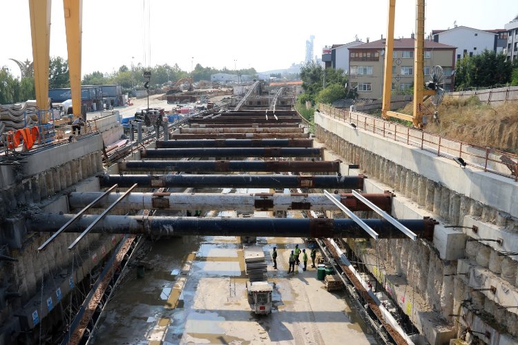 Kocaeli'de Gebze Darıca Metro projesine yakın mercek -