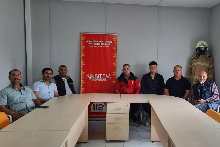 Kocaeli'de itfaiyecilere asansörden kurtarma eğitimi -