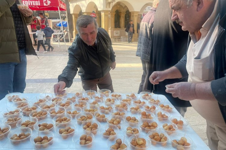 Kocaeli'de kahvecilerden vefa programı -