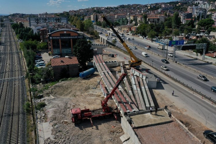 Kocaeli'de Tramvay Hattı'nda yan yollar asfaltlandı -