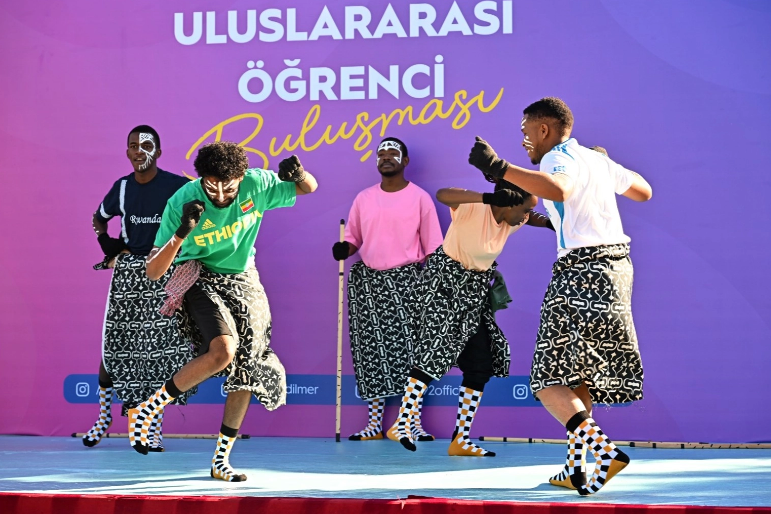 Kocaeli'de ‘Uluslararası Öğrenci Buluşması’nda kültürler buluştu -