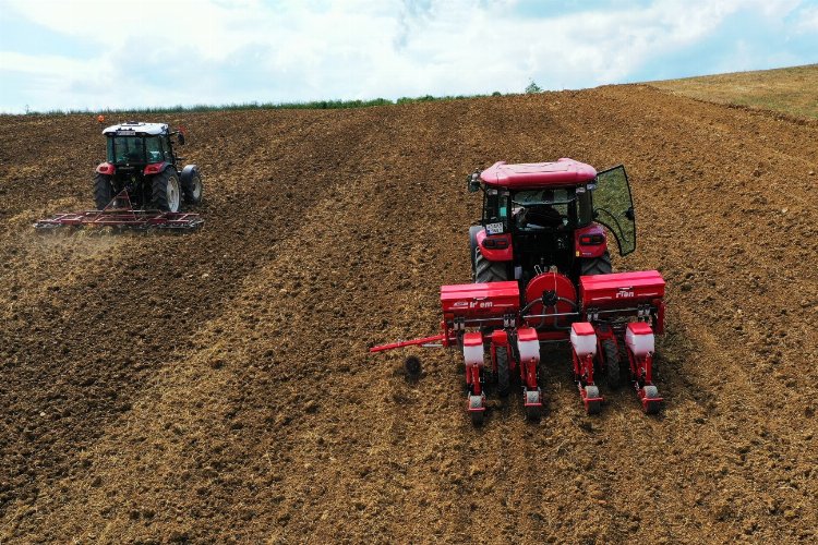 Kocaeli'den 7 bin çiftçiye 2 bin ton gübre -