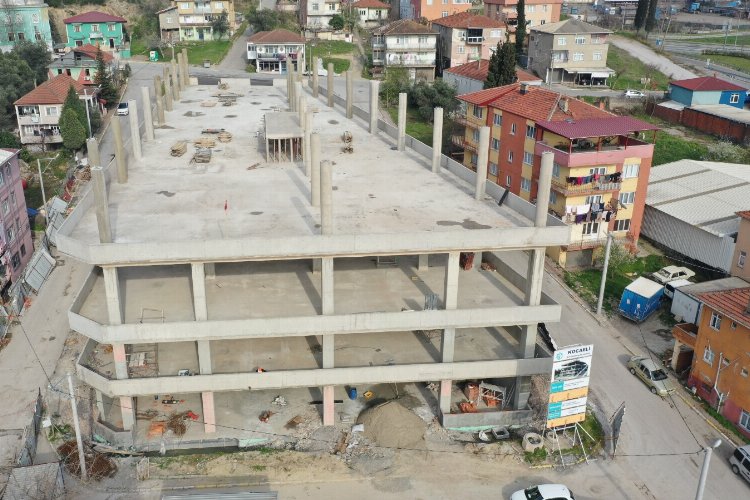 Kocaeli Dilovası’ndaki katlı otoparkta kaba inşaat bitti -