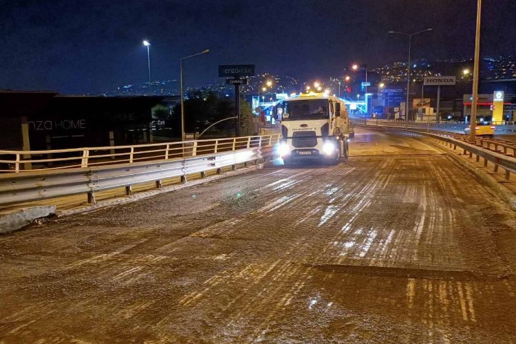 Kocaeli gece yarısı asfalt serimiyle trafik aksatılmadı -