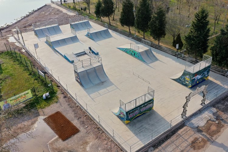 Kocaeli gençlerine kaykay pisti -