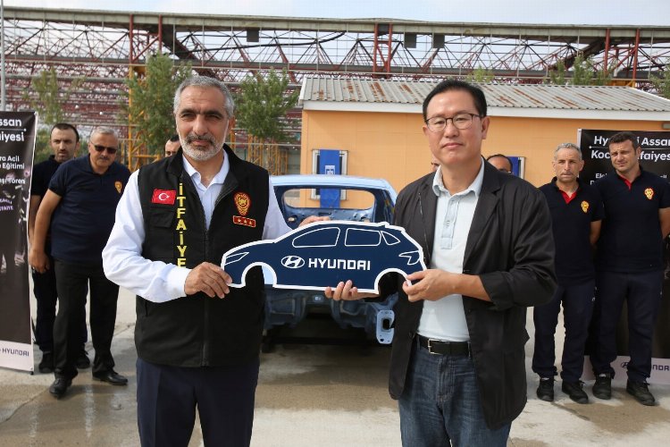 Kocaeli itfaiyesine 3 yeni gövde araç -