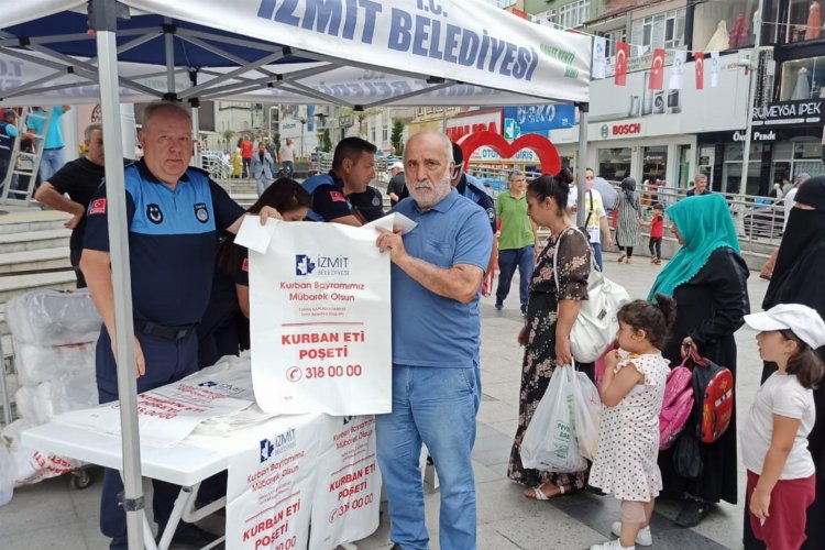 Kocaeli İzmit'te 40 bin kurban poşeti dağıtıldı -