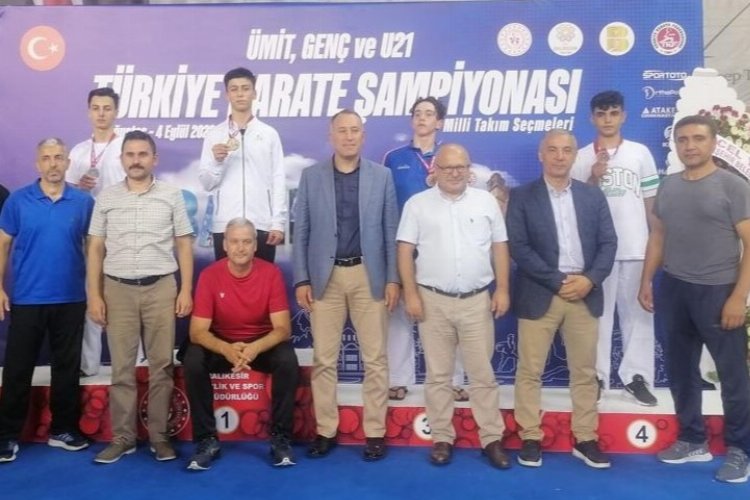 Kocaeli İzmitli Batuhan Efe Türkiye şampiyonu oldu -